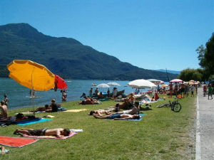Domaso Strand nur 200mt. Weit.