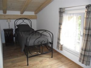 Ferienhaus Villa NINI mit eingezäunten Garten und privatem Swimmingpool Hunde willkommen
Schlafzimmer 2 mit 2 Einzelbetten