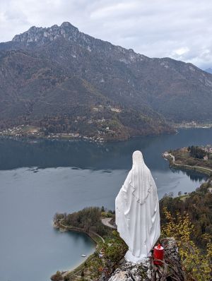 sehr schöne Wanderung mit herlichen Ausblicken auf den Ledrosee