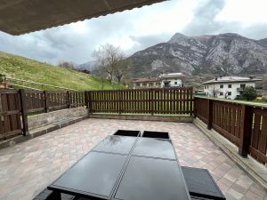 die Ferienwohnung liegt wunderbar ruhig und doch bequem zum Ledrosee